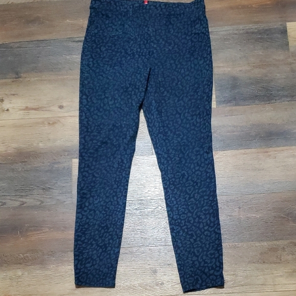 SPANX Women's Skinny Jeans - Dark Blue Leopard Print - Picture 1 of 9